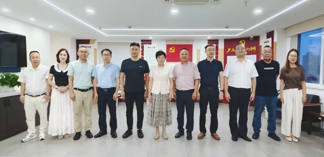 6903031896de4.jpg 5.jpg